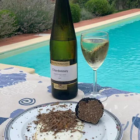 Casa Con Piscina Privata E Campo Da Tennis * Serravalle d'Asti