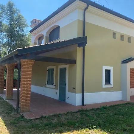 Casa Con Piscina Privata E Campo Da Tennis Serravalle d'Asti