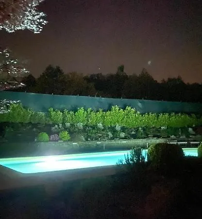 Casa Con Piscina Privata E Campo Da Tennis